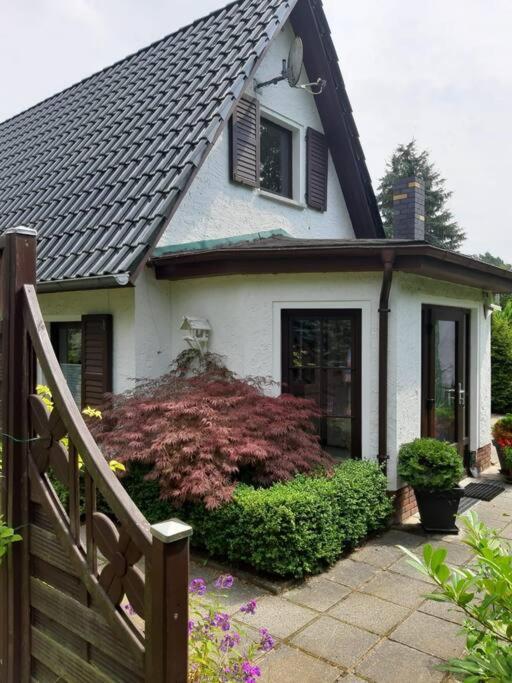 Gemuetliches Ferienhaus In Seenaehe Sewekow エクステリア 写真